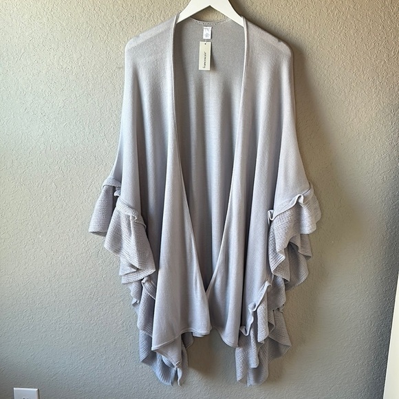 NWT Francesca’s Gray Knit Cardigan Sweater One Size - Picture 1 of 10